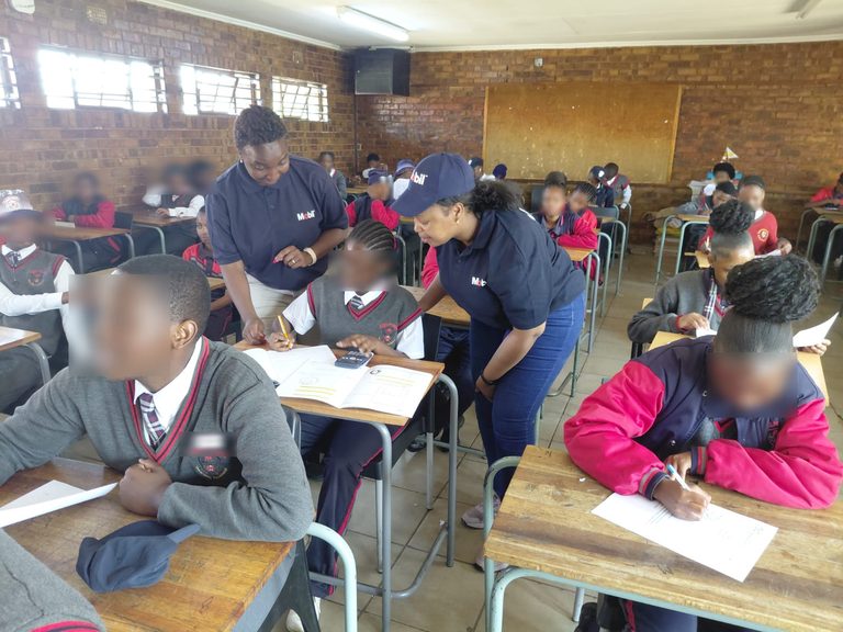 1000 CALCULATORS GIVE GRADE 12s A BOOST